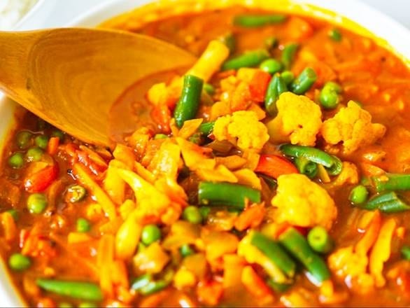 GARDEN VEGETABLE CURRY (V, NF, GF, DF).